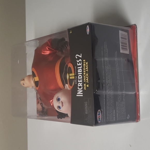 DISNEY PIXAR INCREDIBLE 2 | Mr. Incredibles and Jack-Jack Figurine - Picture 2 of 8